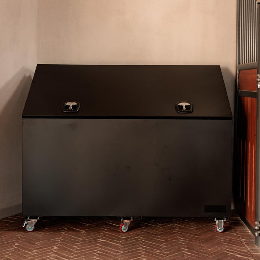 Aluminium Horse Feed Bin With Wheels | Grooming Deluxe | Lightweight — Image 2