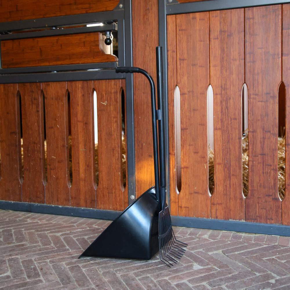 Muck Scoop & Rake | Grooming Deluxe | Functional — Image 3