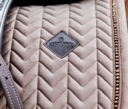 Boomerang Equestrian - Kentucky Saddle Pad Velvet With Pearls Soft Beige