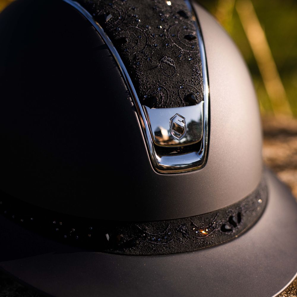 Samshield Custom | Miss 2.0 Shadowmatt Crystal Bloom Top & Frontal Band | Black