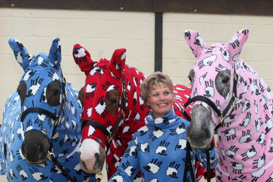 Boomerang Equestrian - Snuggy Hoods Jams Fleece Rug Pink Sheep