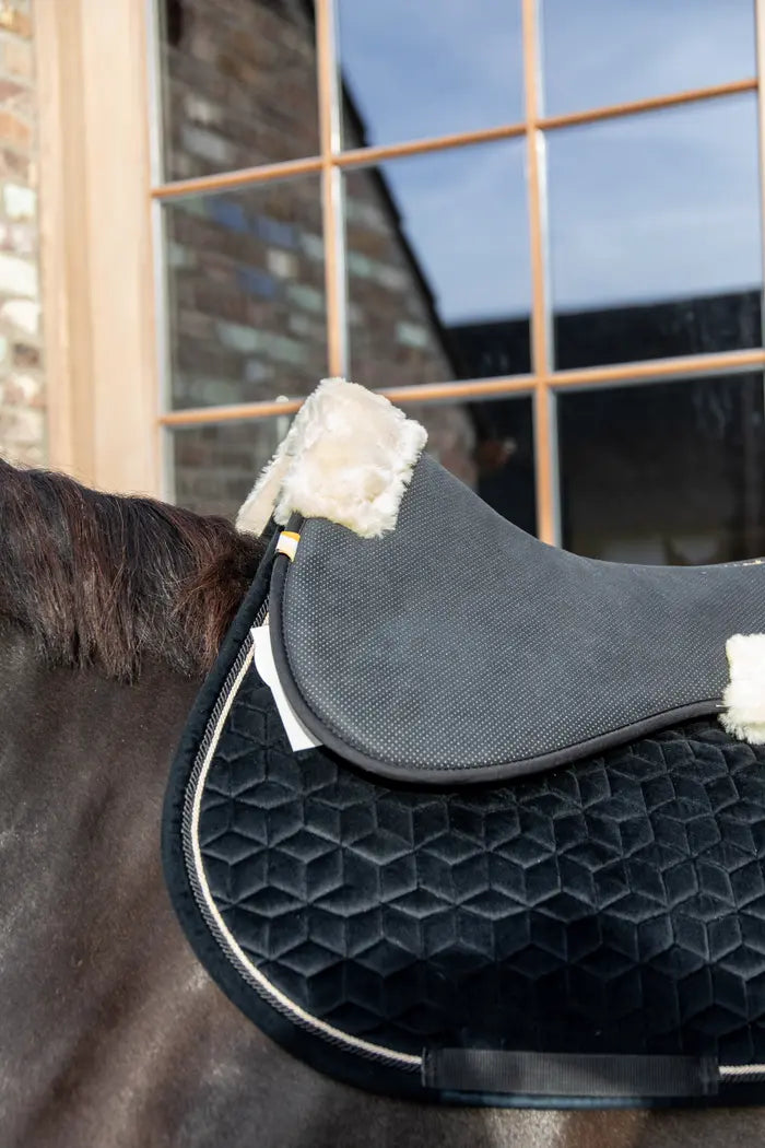 Boomerang Equestrian - Kentucky Natural Sheepskin Anatomical Half Pad Black
