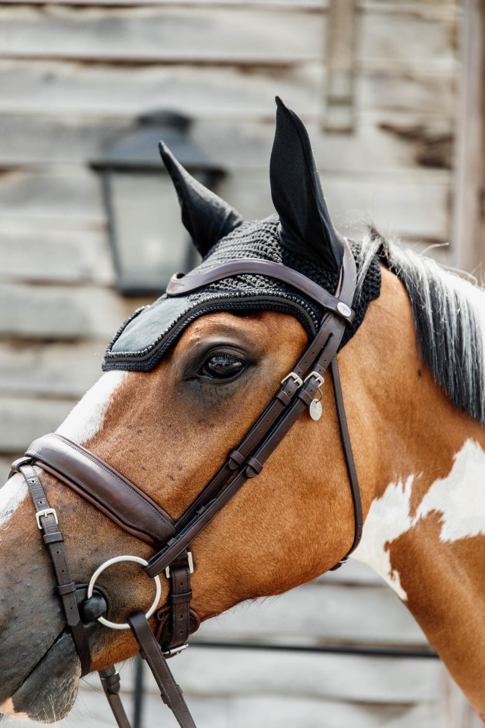 Fly Veil Wellington Velvet Pearls | Kentucky Horsewear | luxurious — Image 4