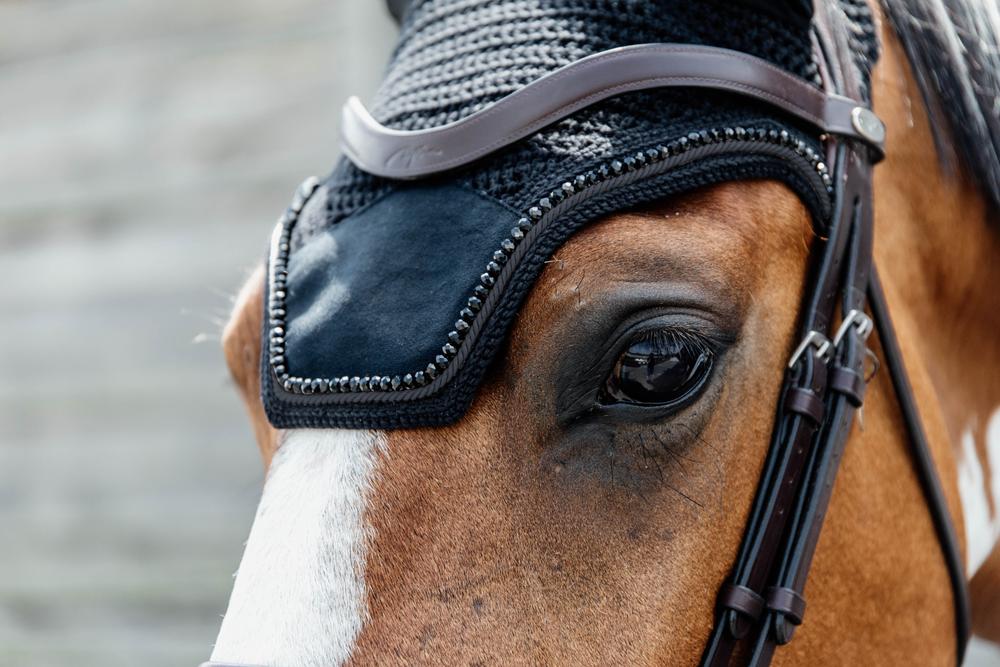 Fly Veil Wellington Velvet Pearls | Kentucky Horsewear | luxurious — Image 3