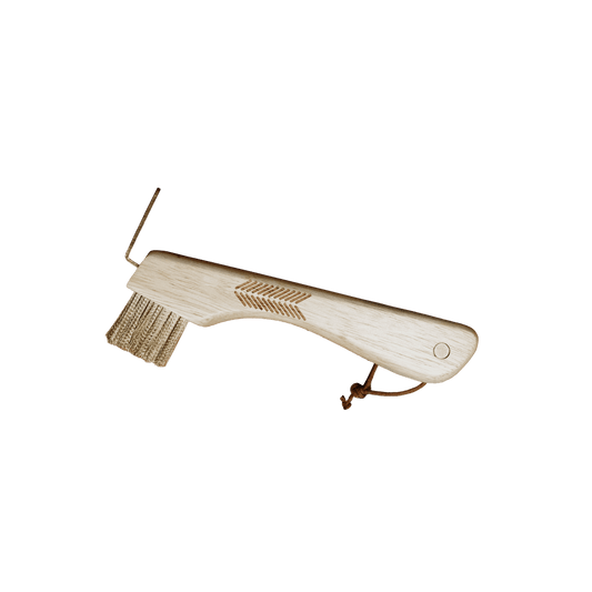 Hoof Pick With Metal Bristle Magnet | Grooming Deluxe | DurableCleaning