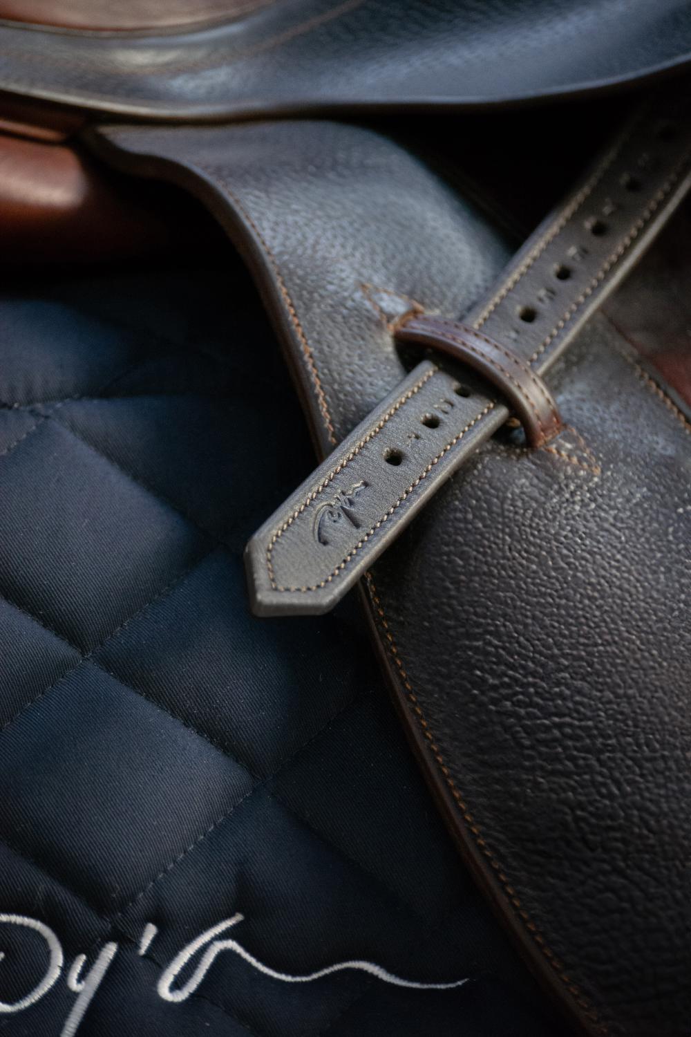 Premium Soft Leather Stirrup Strap | Dy'on | Comfort — Image 3