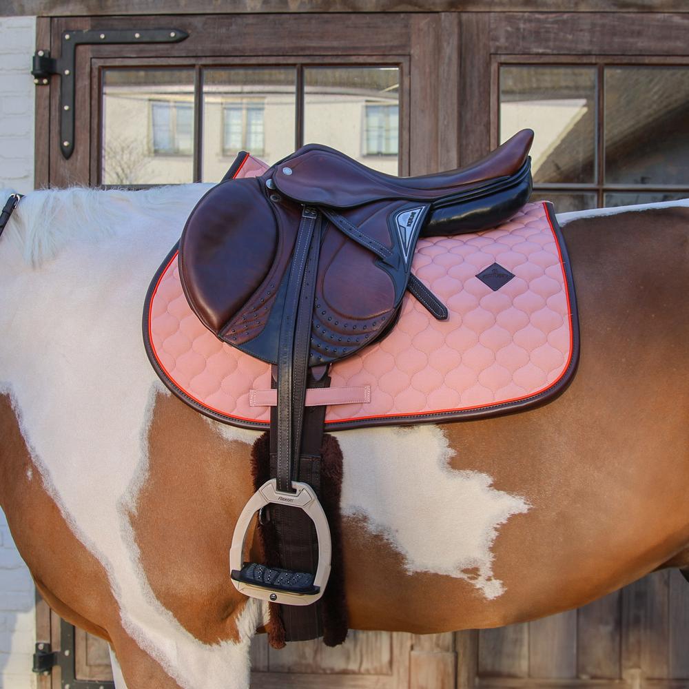 Saddle Pad Onion Quilt Neon Leather Jumping | Kentucky Horsewear | Comfort — Image 16