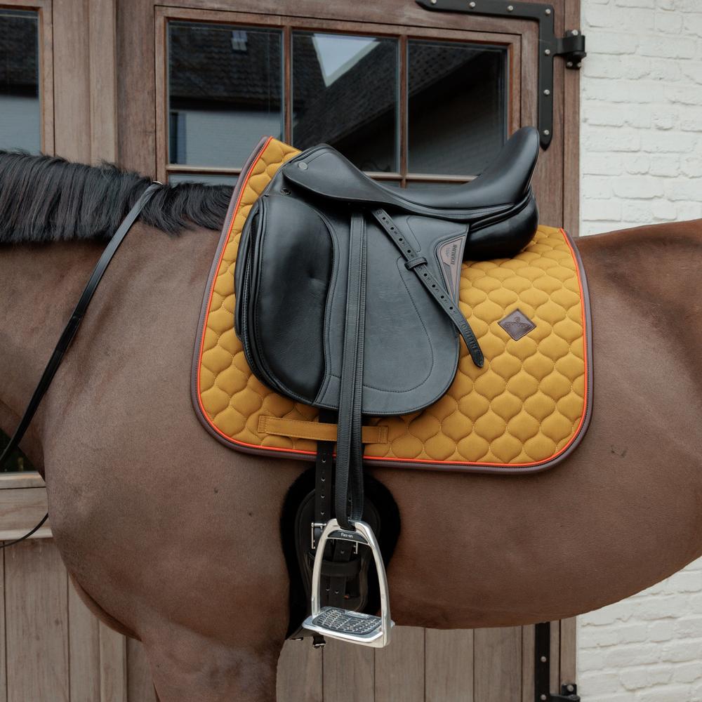 Saddle Pad Onion Quilt Neon Leather Dressage | Kentucky Horsewear | Comfort — Image 10