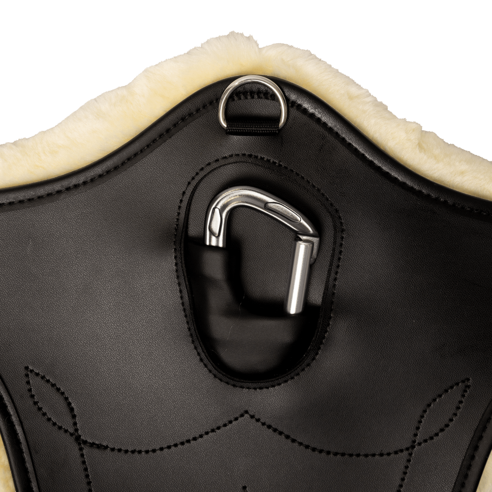 Sheepskin Anatomic Stud Girth | Kentucky Horsewear | Comfort — Image 8