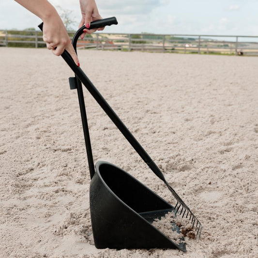 Muck Scoop & Rake | Grooming Deluxe | Functional — Image 2