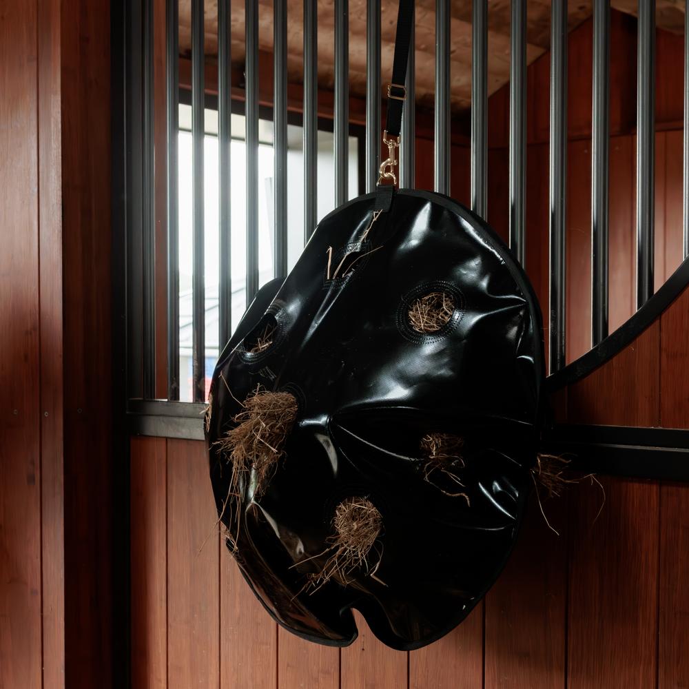 Play & Haybag Slow Feeder Round | Grooming Deluxe | Durable — Image 3