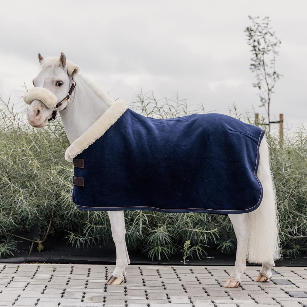 Fleece Show Rug Heavy | Kentucky Horsewear | luxuriouscomfort — Image 9
