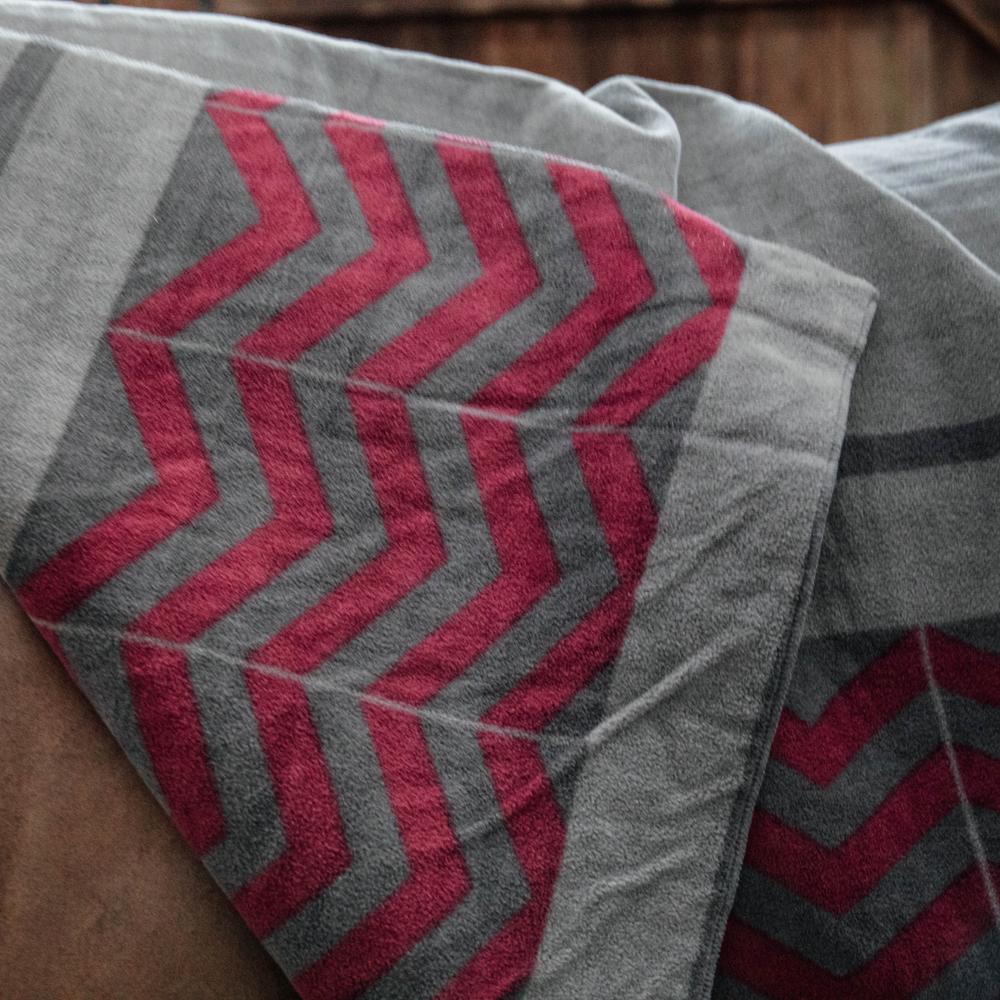 Heavy Fleece Rug Square Fishbone | Kentucky Horsewear | Versatile — Image 5