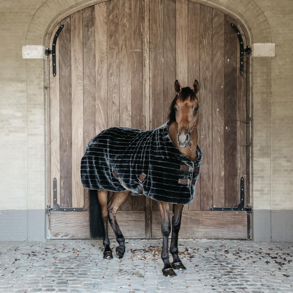 Fake Fur Rug | Kentucky Horsewear | Ultra-soft — Image 5