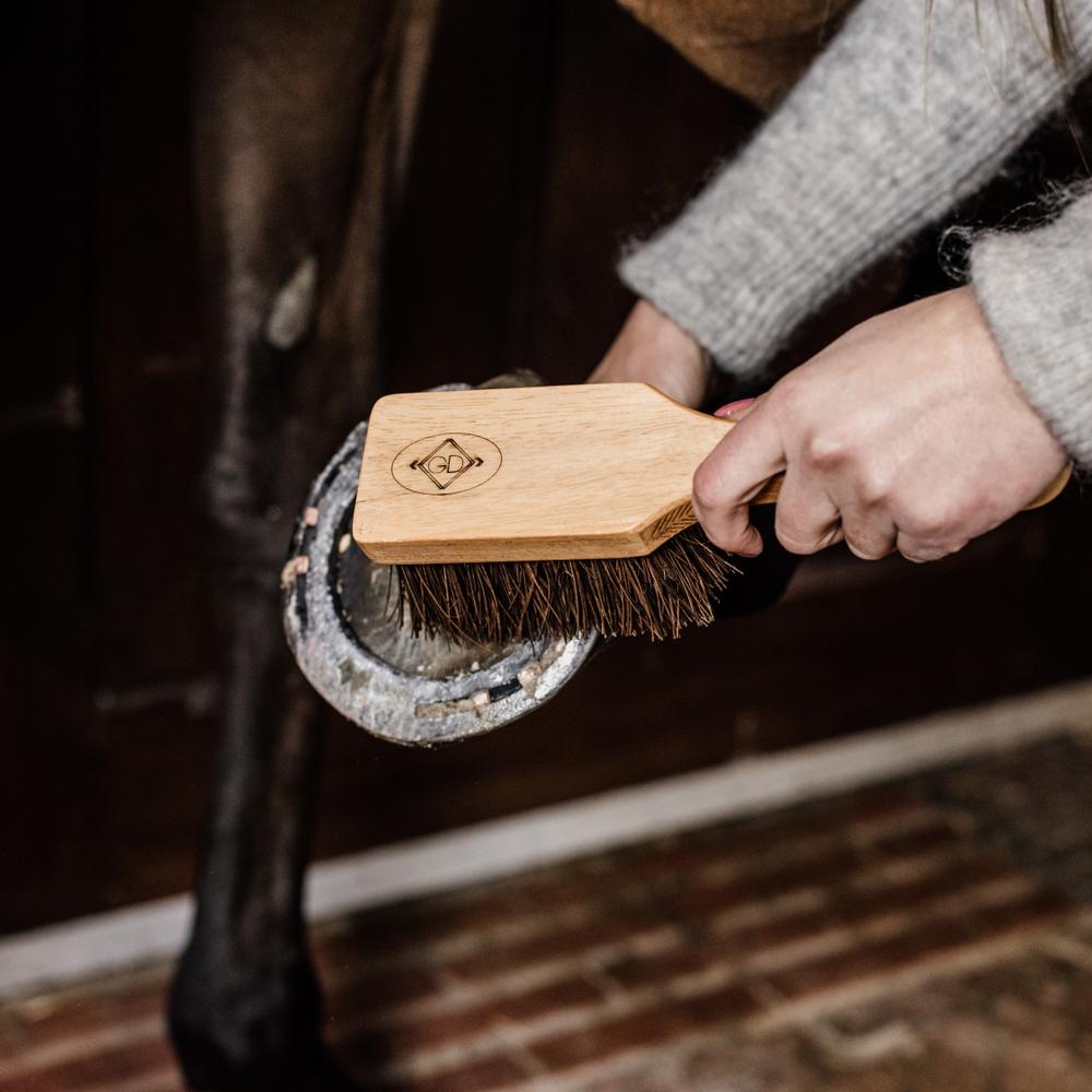 Hoof Brush | Grooming Deluxe | Durable — Image 3