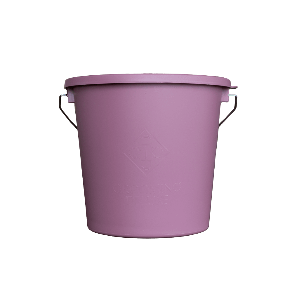Bucket with Lid | Grooming Deluxe | Durability