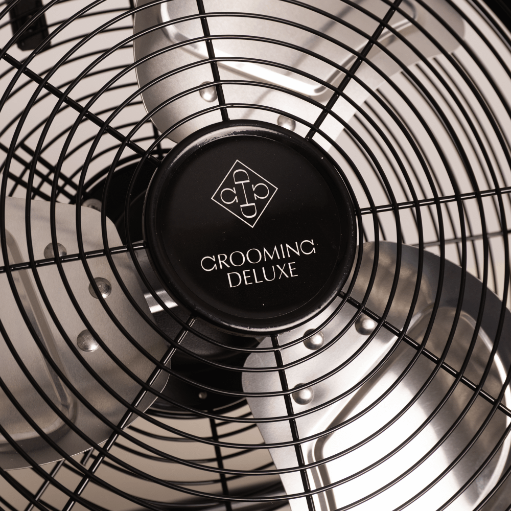 Wireless Fan with Battery & Charger | Grooming Deluxe | wireless — Image 4
