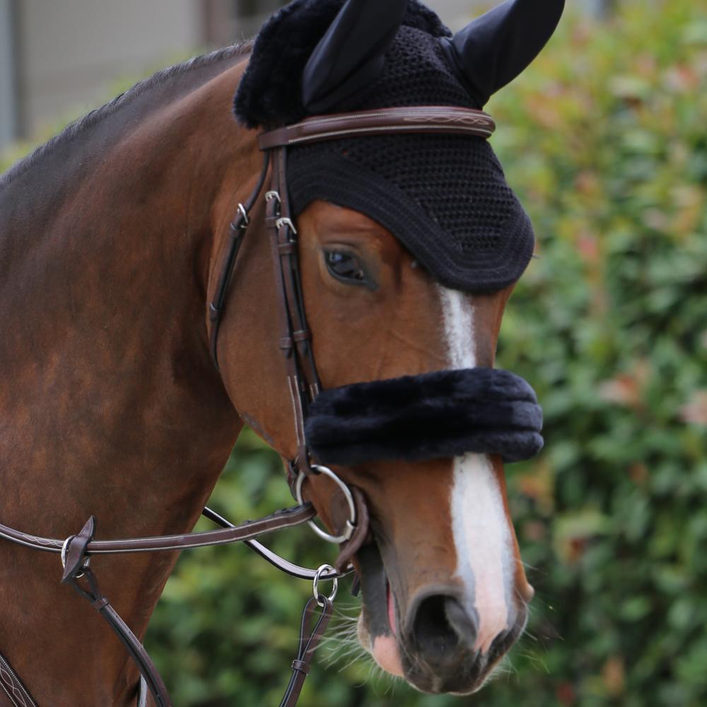 Sheepskin Noseband Cover | Kentucky Horsewear | Comfort — Image 4