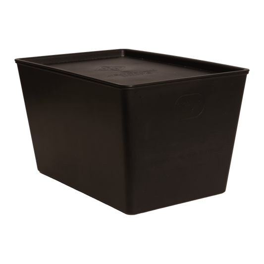 Horsefeed Box with Lid | Grooming Deluxe | Durability