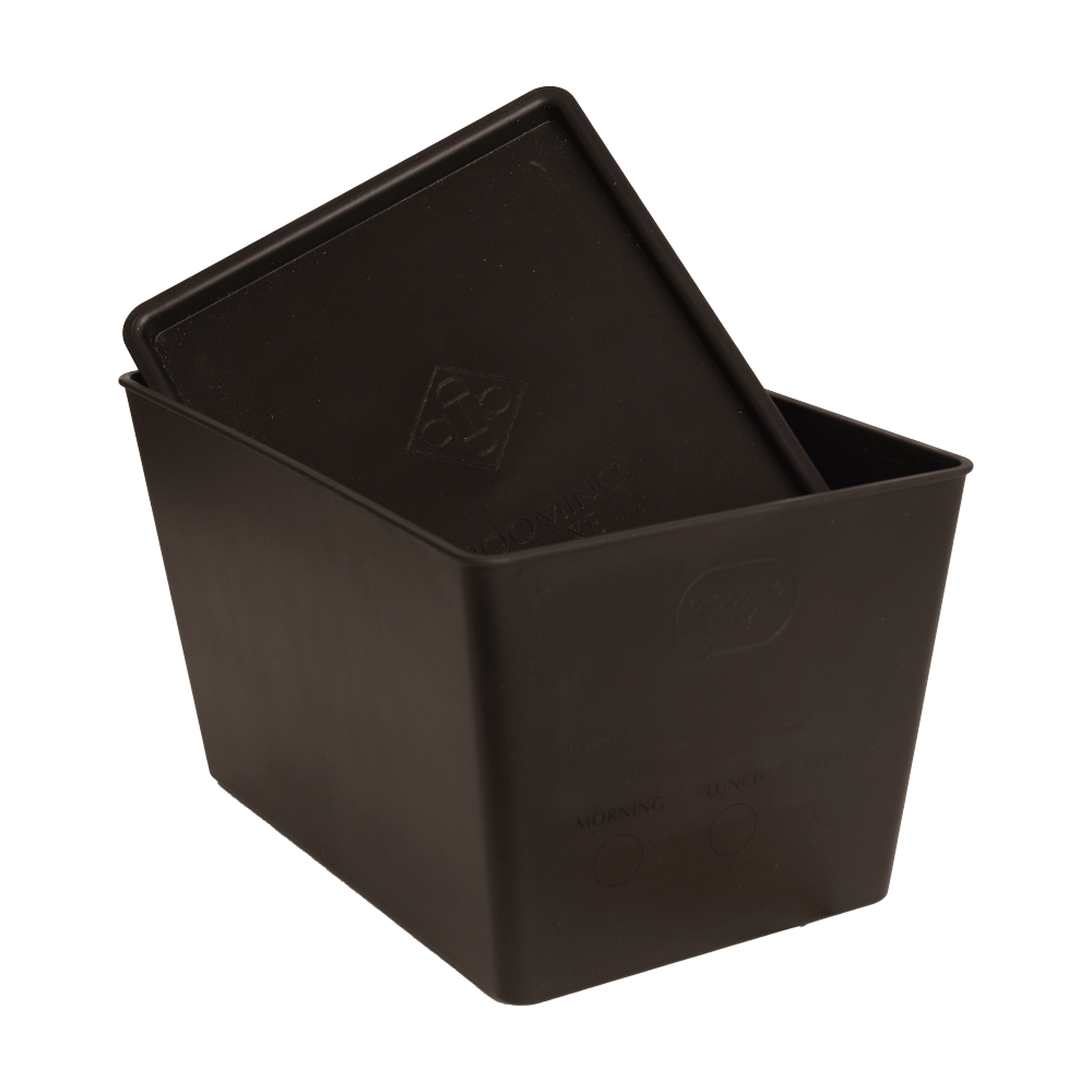 Horsefeed Box with Lid | Grooming Deluxe | Durability — Image 3