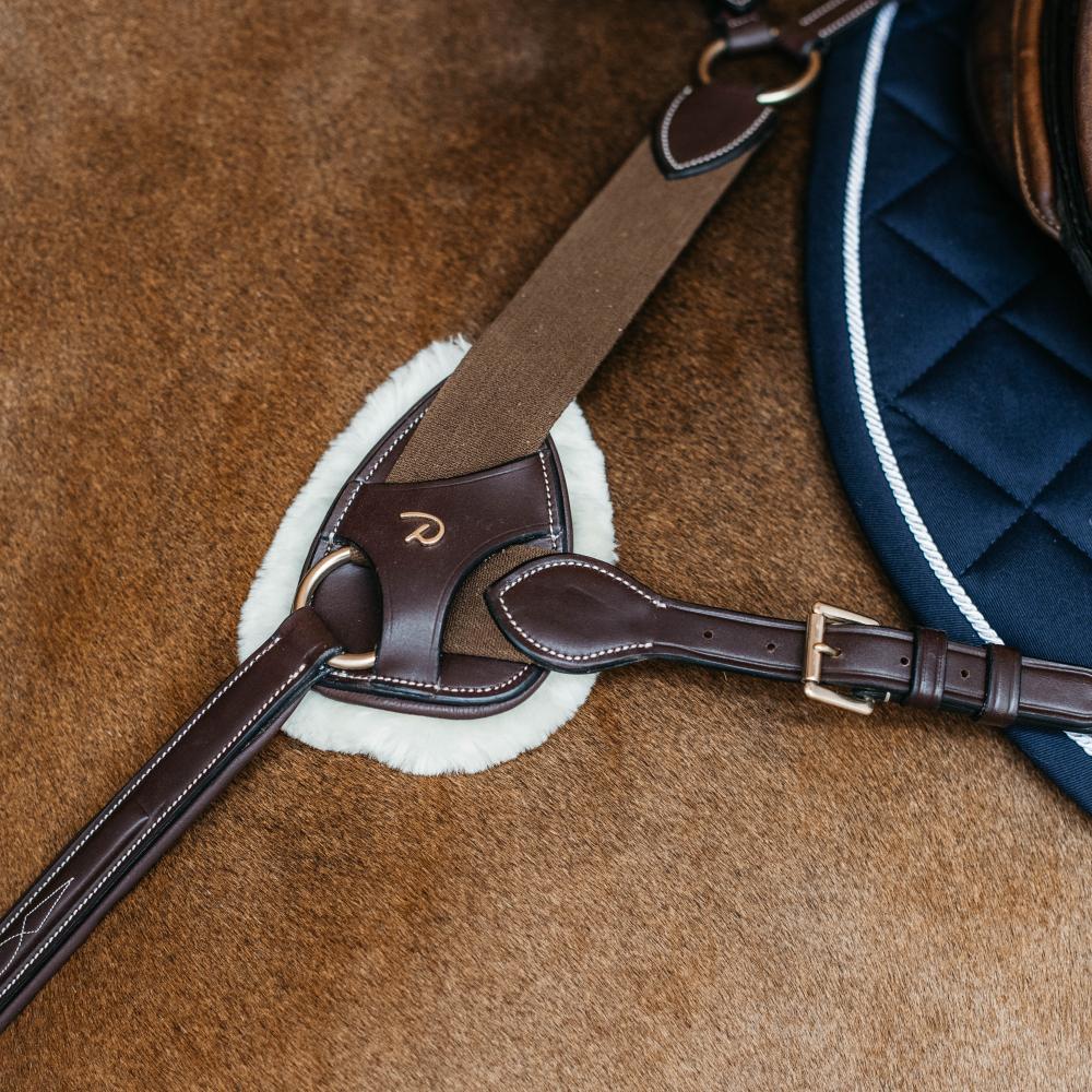 Vegan Sheepskin Protection Pad for 5 points breastplate | Dy'on | Comfort — Image 5