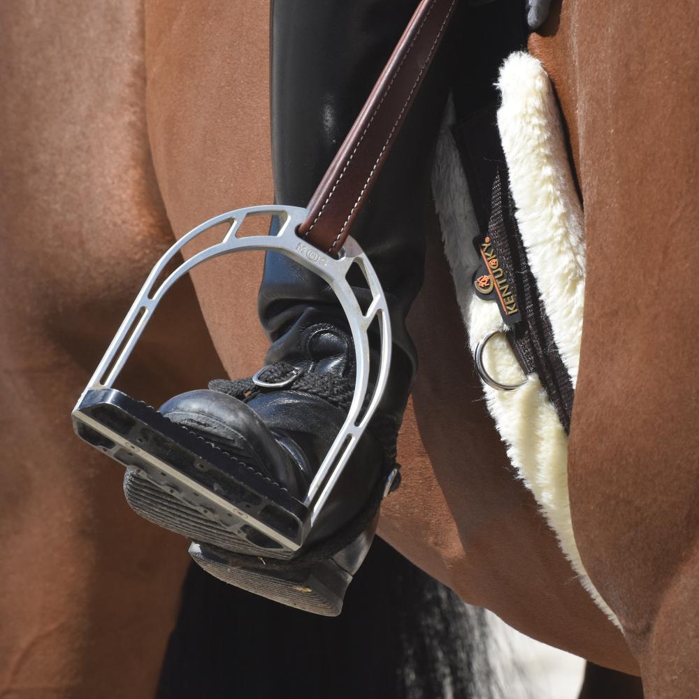 Sheepskin Girth | Kentucky Horsewear | Comfort — Image 8