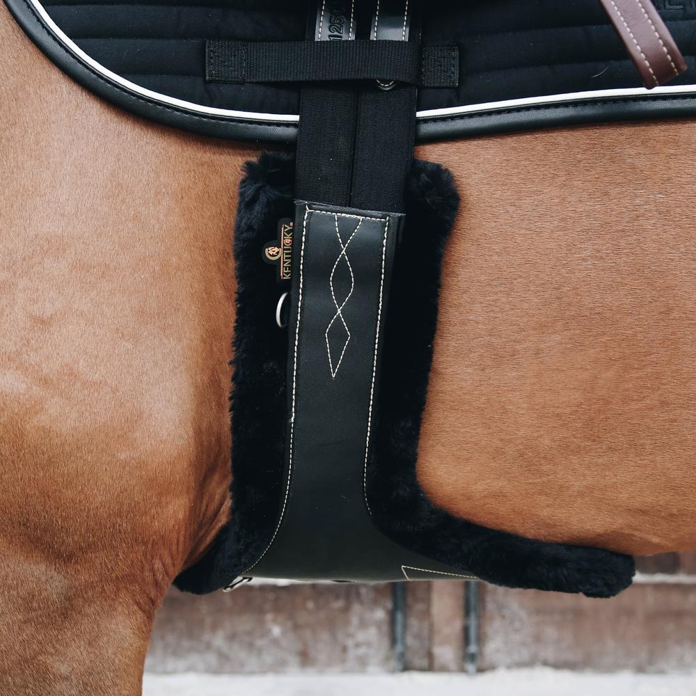 Sheepskin Stud Girth Cover | Kentucky Horsewear | Comfort — Image 5