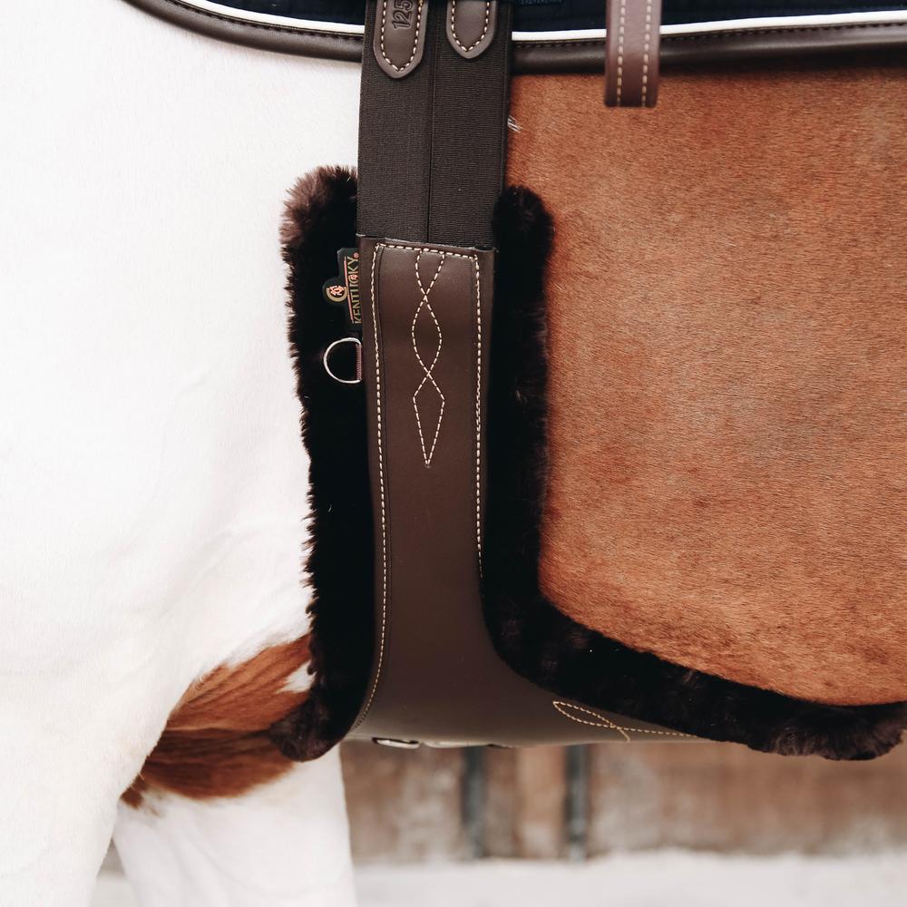 Sheepskin Stud Girth Cover | Kentucky Horsewear | Comfort — Image 9