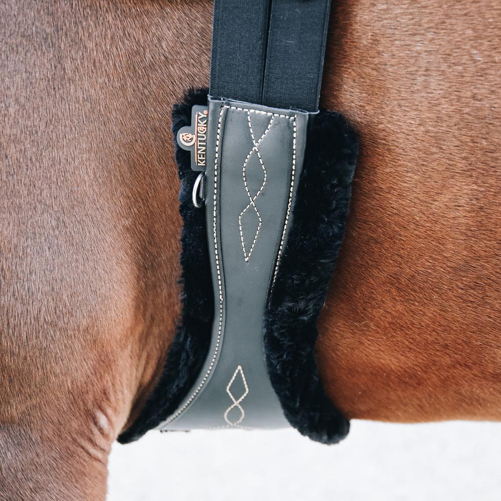 Sheepskin Anatomic Girth Cover | Kentucky Horsewear | Comfort — Image 13