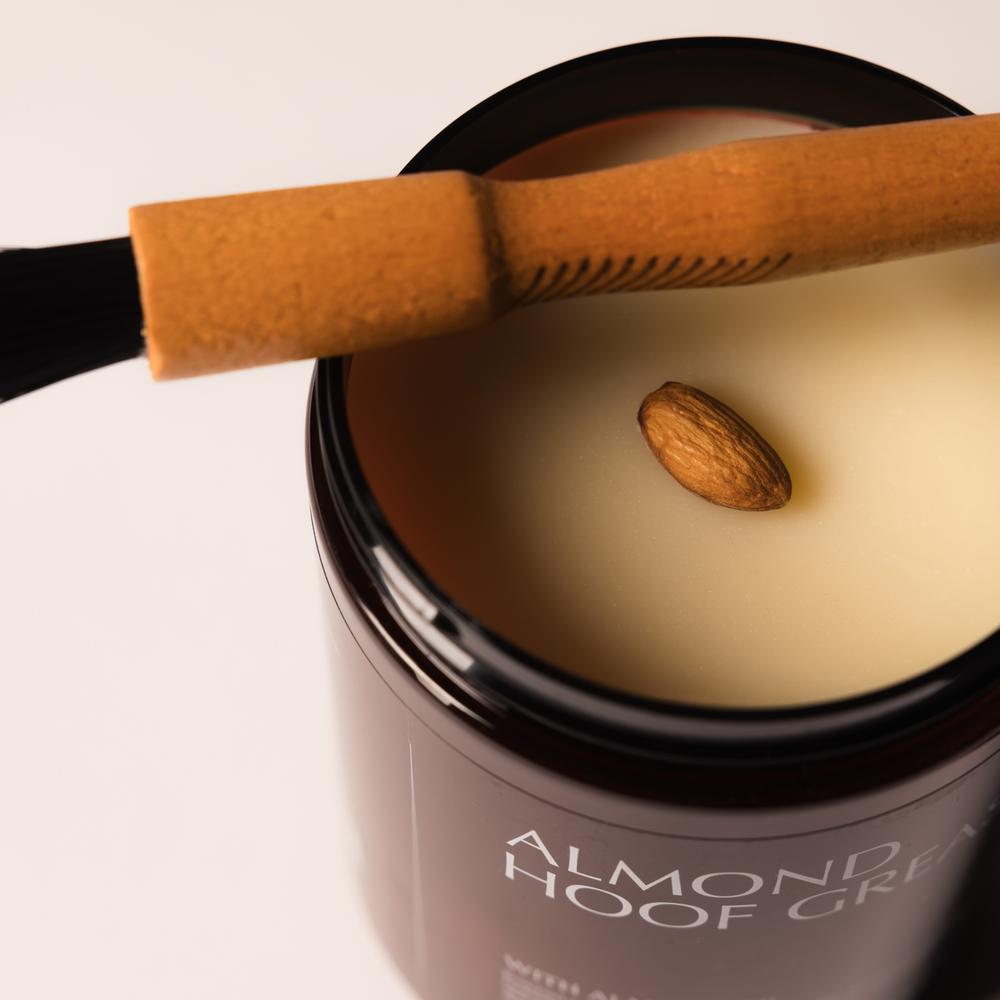 Almond Hoof Grease | Grooming Deluxe | NaturalIngredients — Image 4