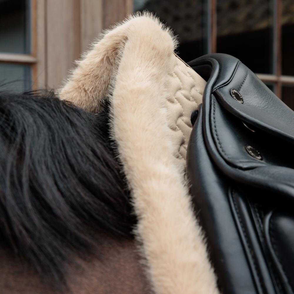 Saddle Pad Fake Fur Plaited Quilt | Kentucky Horsewear | Comfort — Image 8