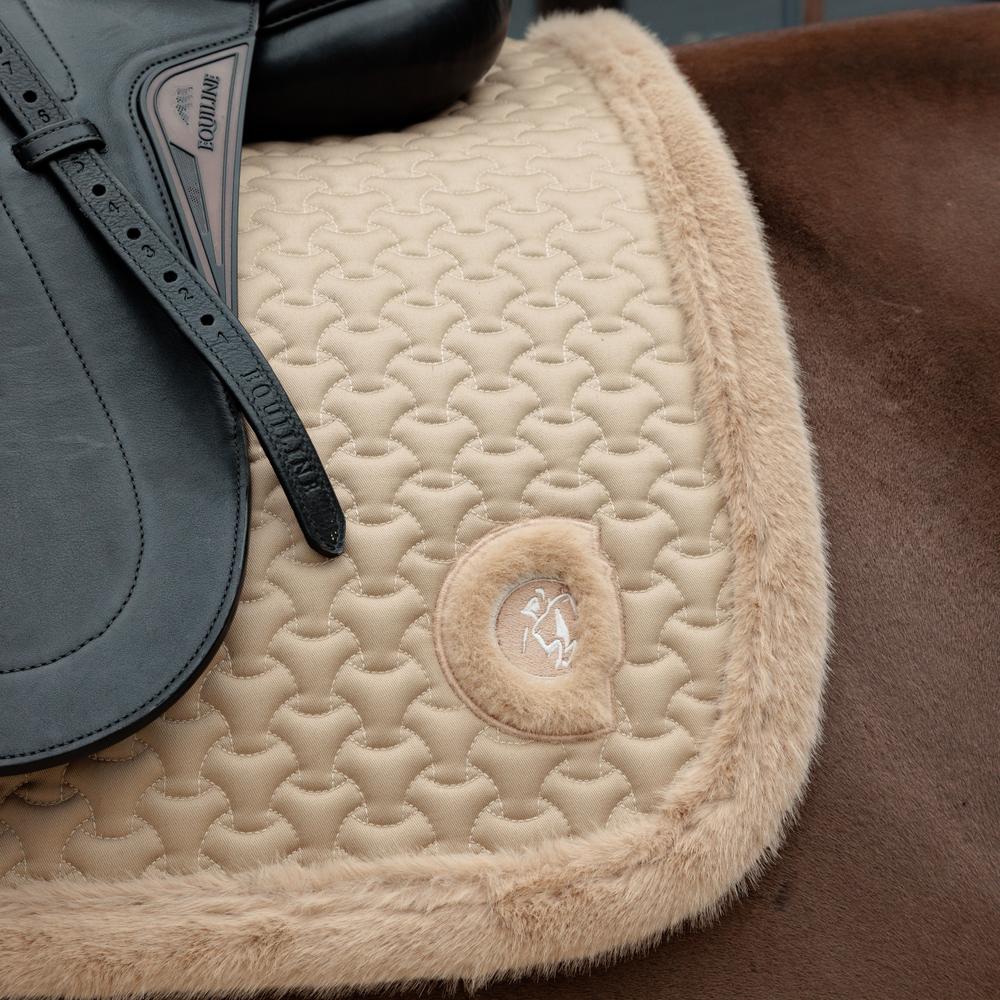 Saddle Pad Fake Fur Plaited Quilt | Kentucky Horsewear | Comfort — Image 11