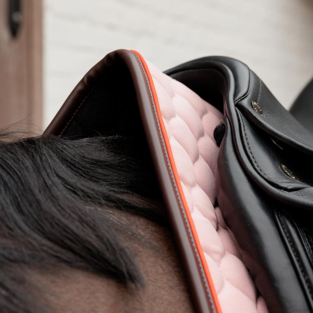 Saddle Pad Onion Quilt Neon Leather Dressage | Kentucky Horsewear | Comfort — Image 12