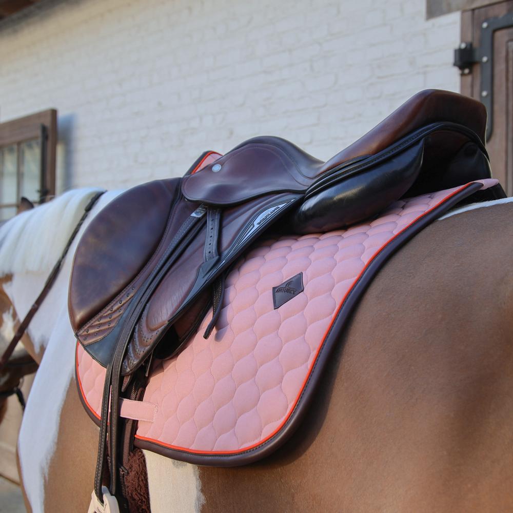 Saddle Pad Onion Quilt Neon Leather Jumping | Kentucky Horsewear | Comfort — Image 7