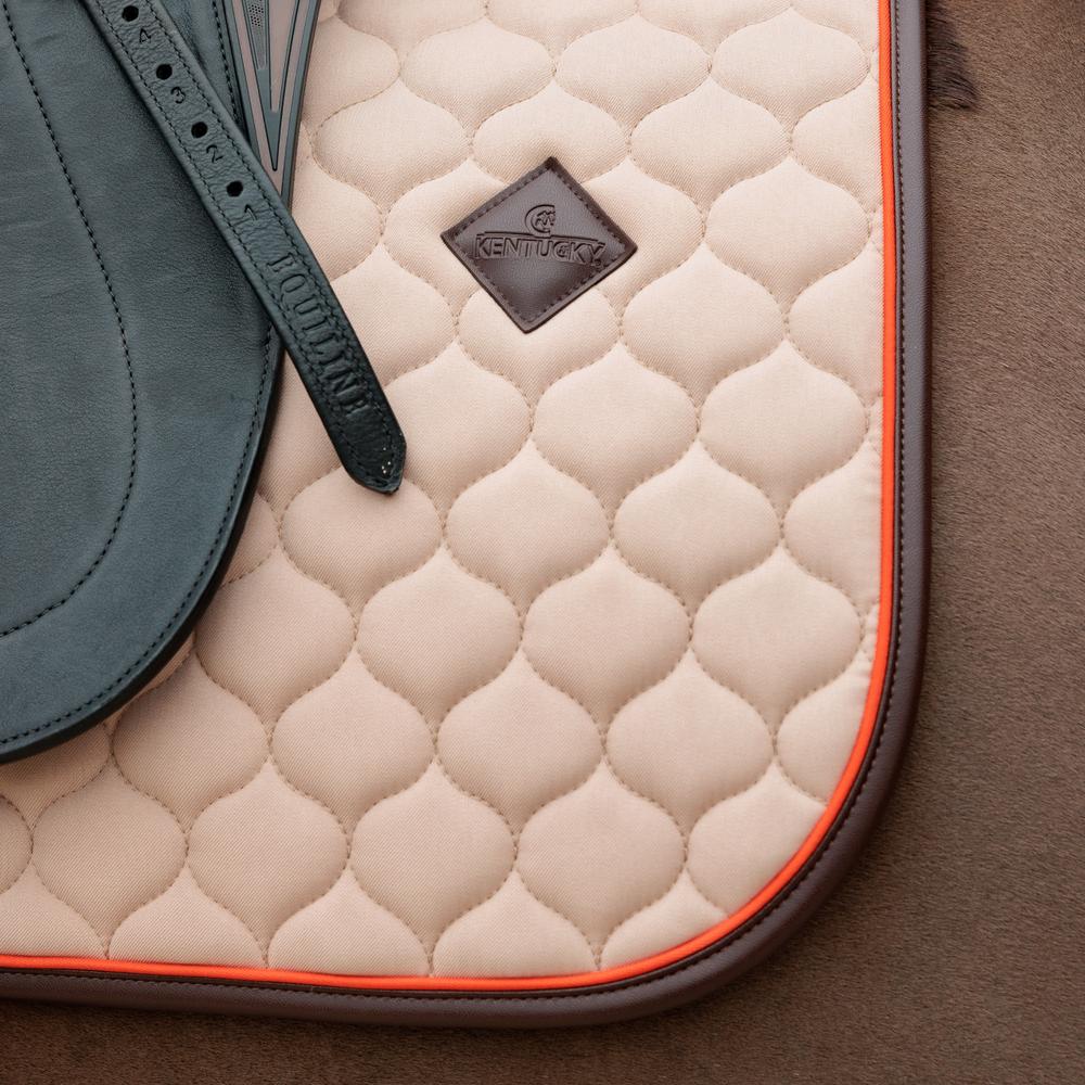 Saddle Pad Onion Quilt Neon Leather Dressage | Kentucky Horsewear | Comfort — Image 8