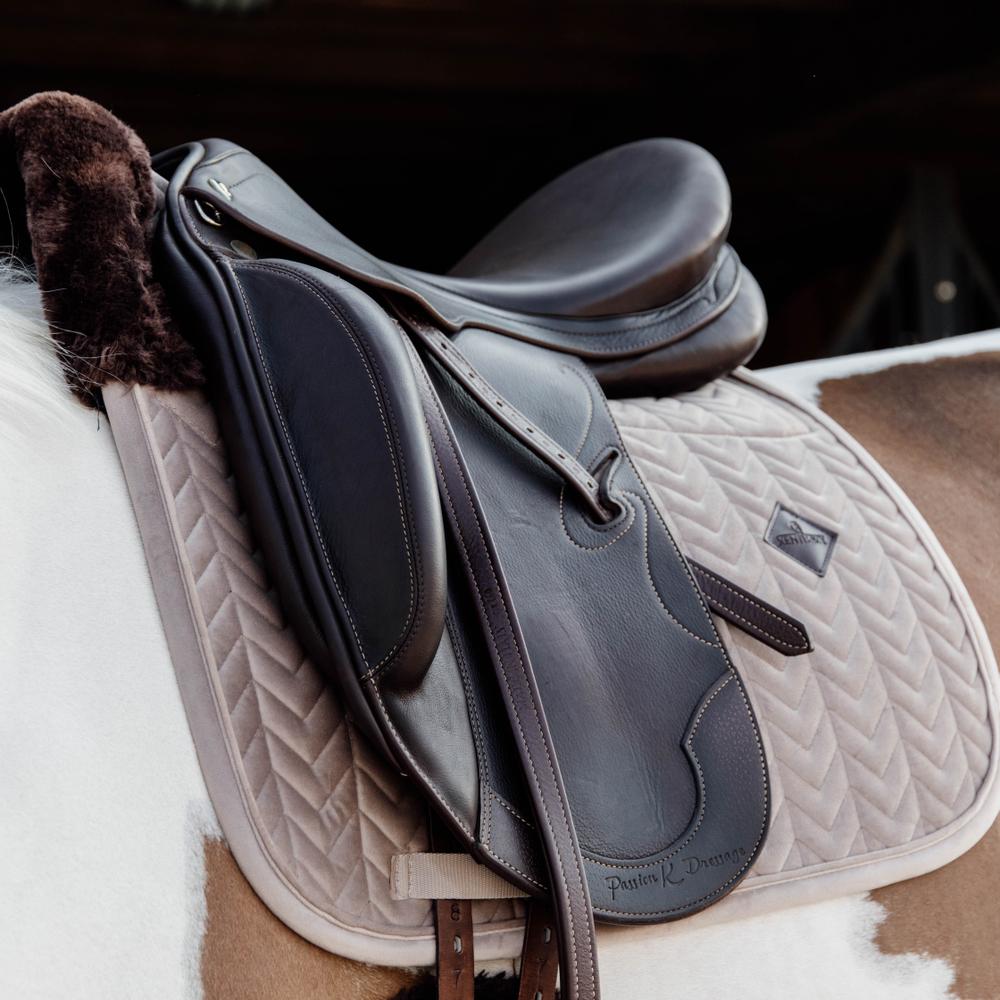 Skin Friendly Saddle Pad Velvet Dressage | Kentucky Horsewear | Skin-Friendly — Image 11