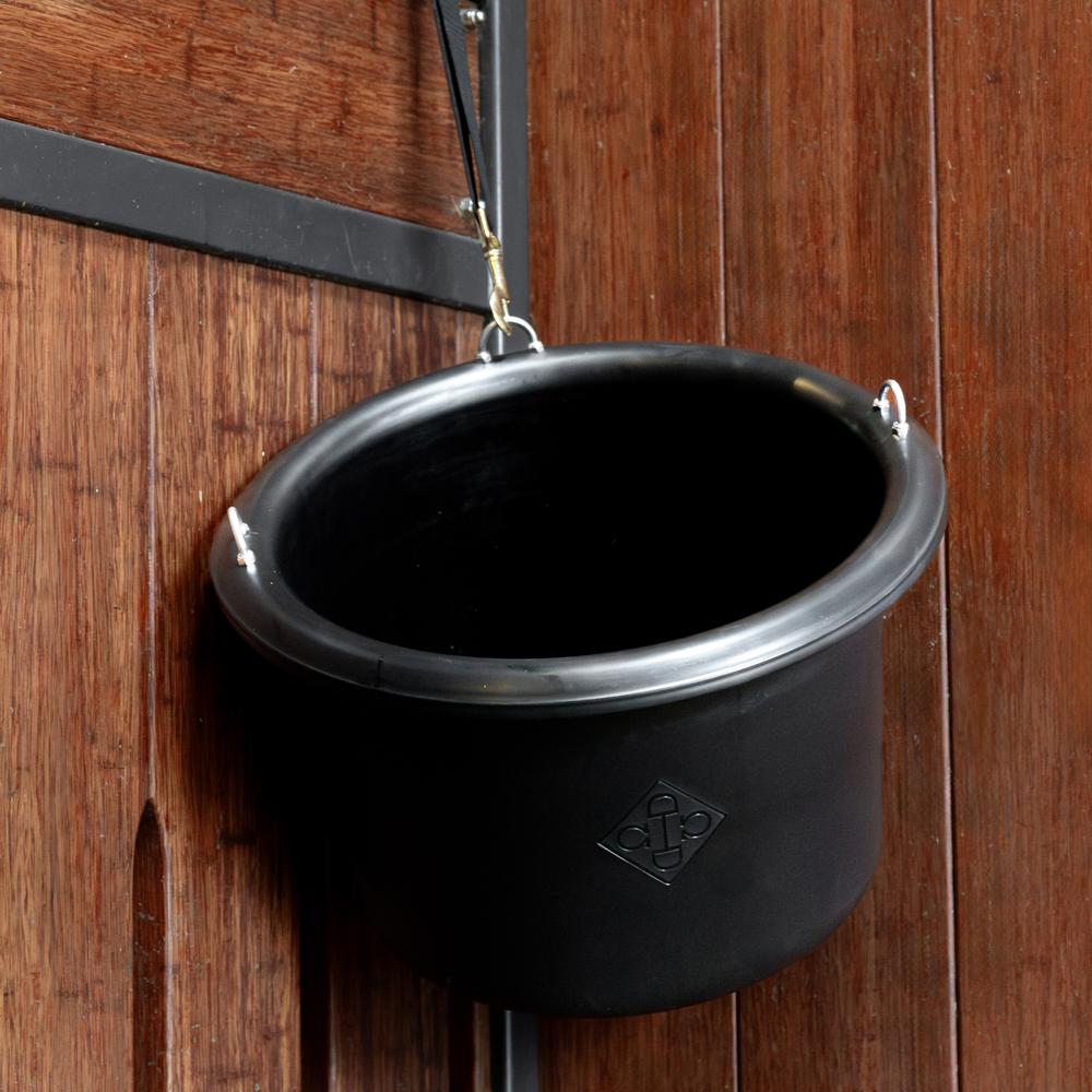 Feed Bucket | Grooming Deluxe | Versatile — Image 3