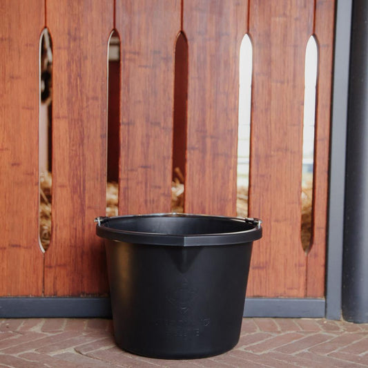 Water Bucket | Grooming Deluxe | Durable — Image 2