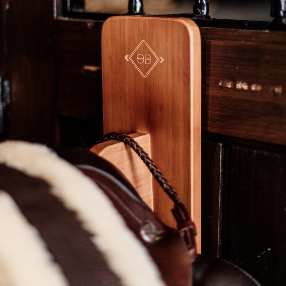 Saddle Rack | Grooming Deluxe | Durable — Image 2