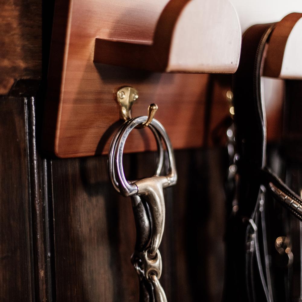 Bridle Rack | Grooming Deluxe | Durable — Image 3
