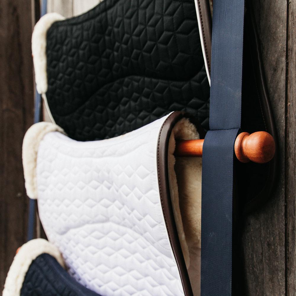 Saddle Pad Holder Luxe | Grooming Deluxe | Durable — Image 4