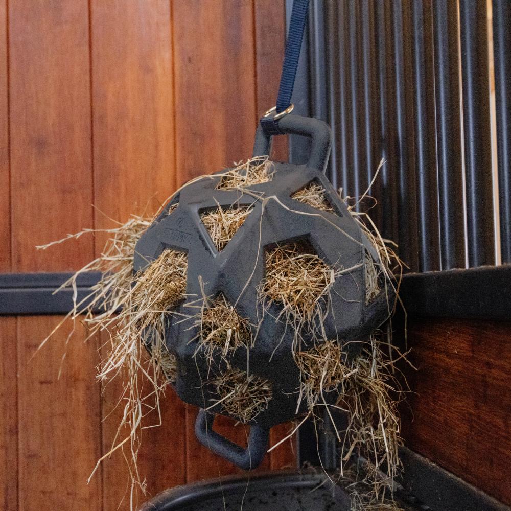 Relax Horse Play & Hay Ball | Kentucky Horsewear | Durable — Image 5