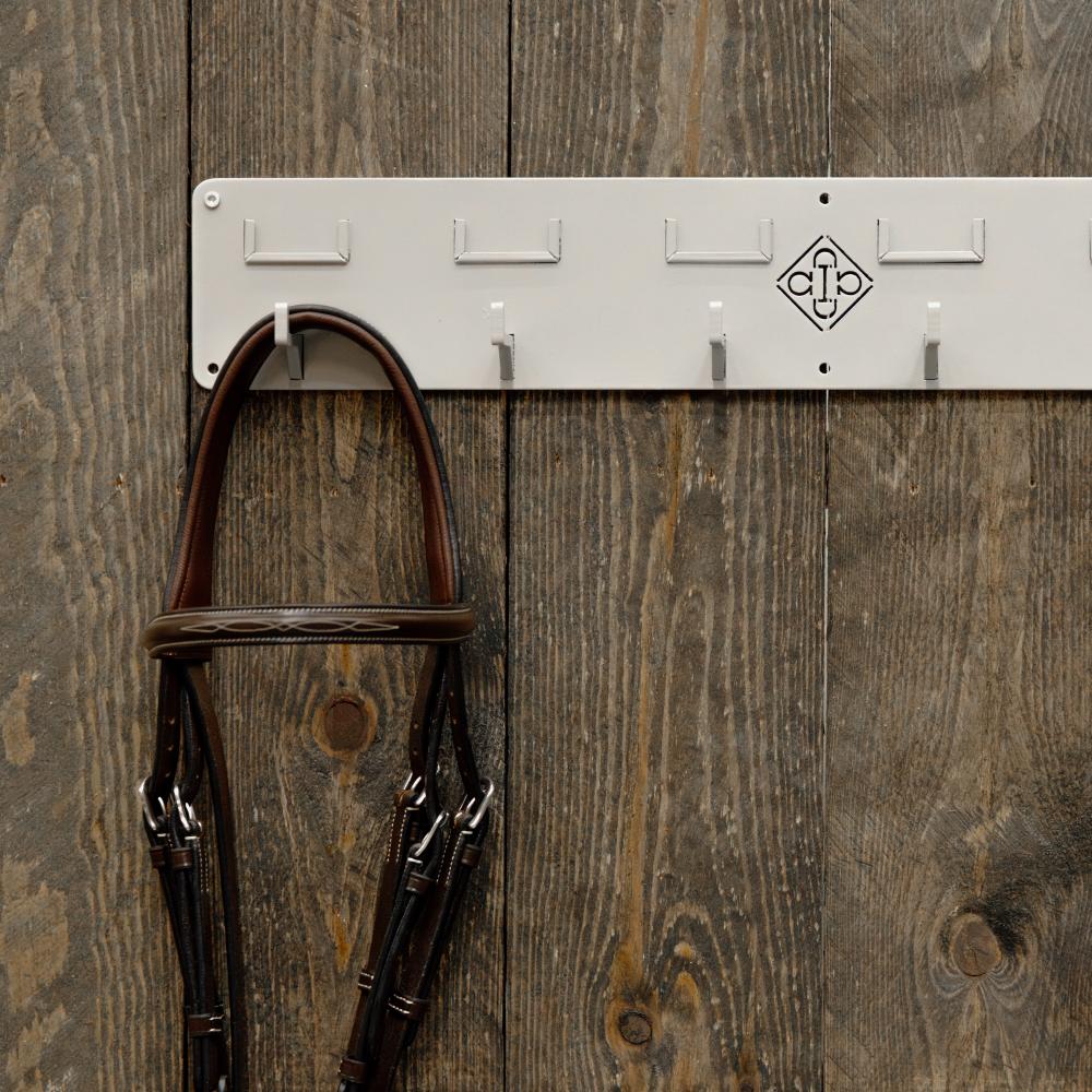 Bridle Hanger with 6 hooks & Name Tag | Grooming Deluxe | Organised — Image 8