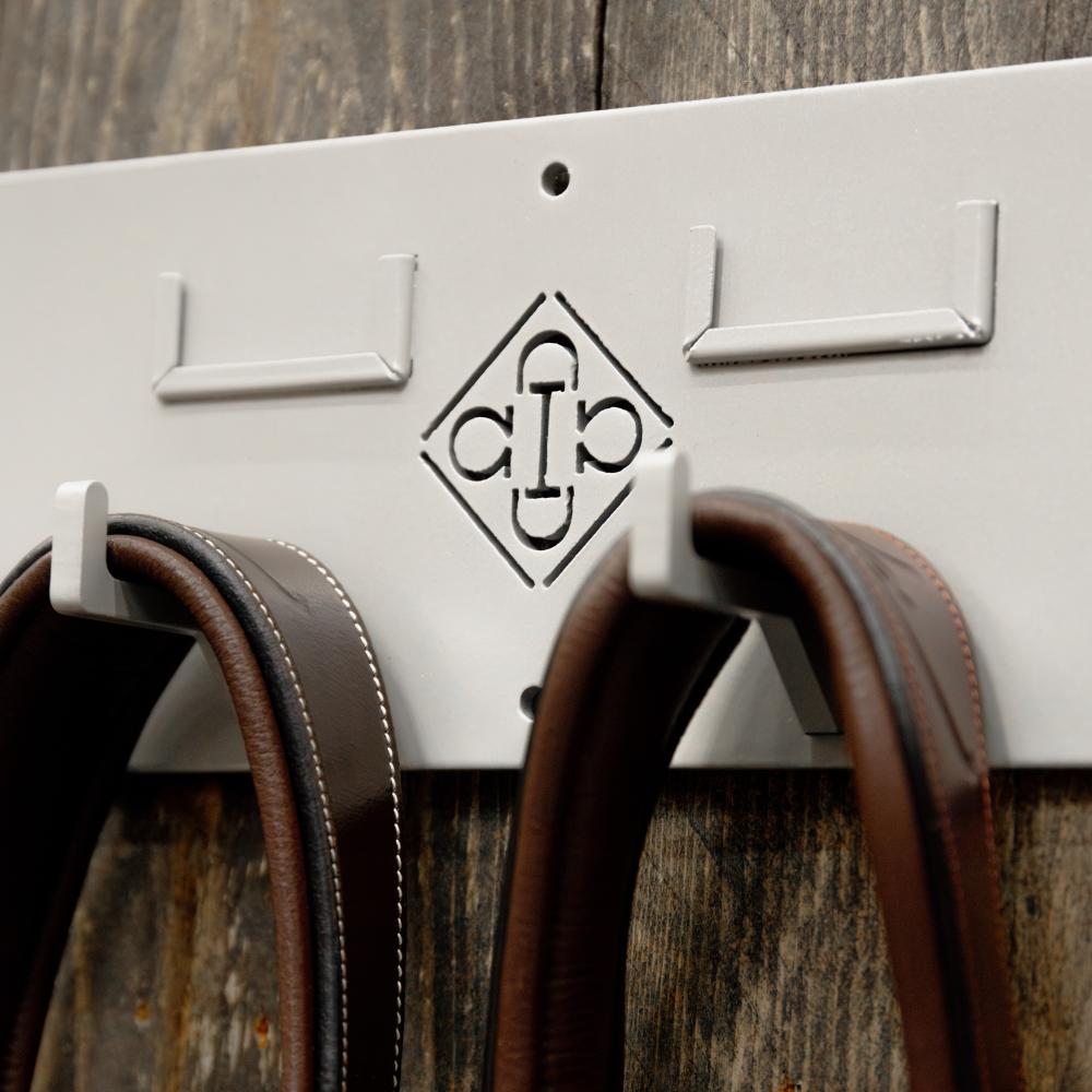 Bridle Hanger with 6 hooks & Name Tag | Grooming Deluxe | Organised — Image 10