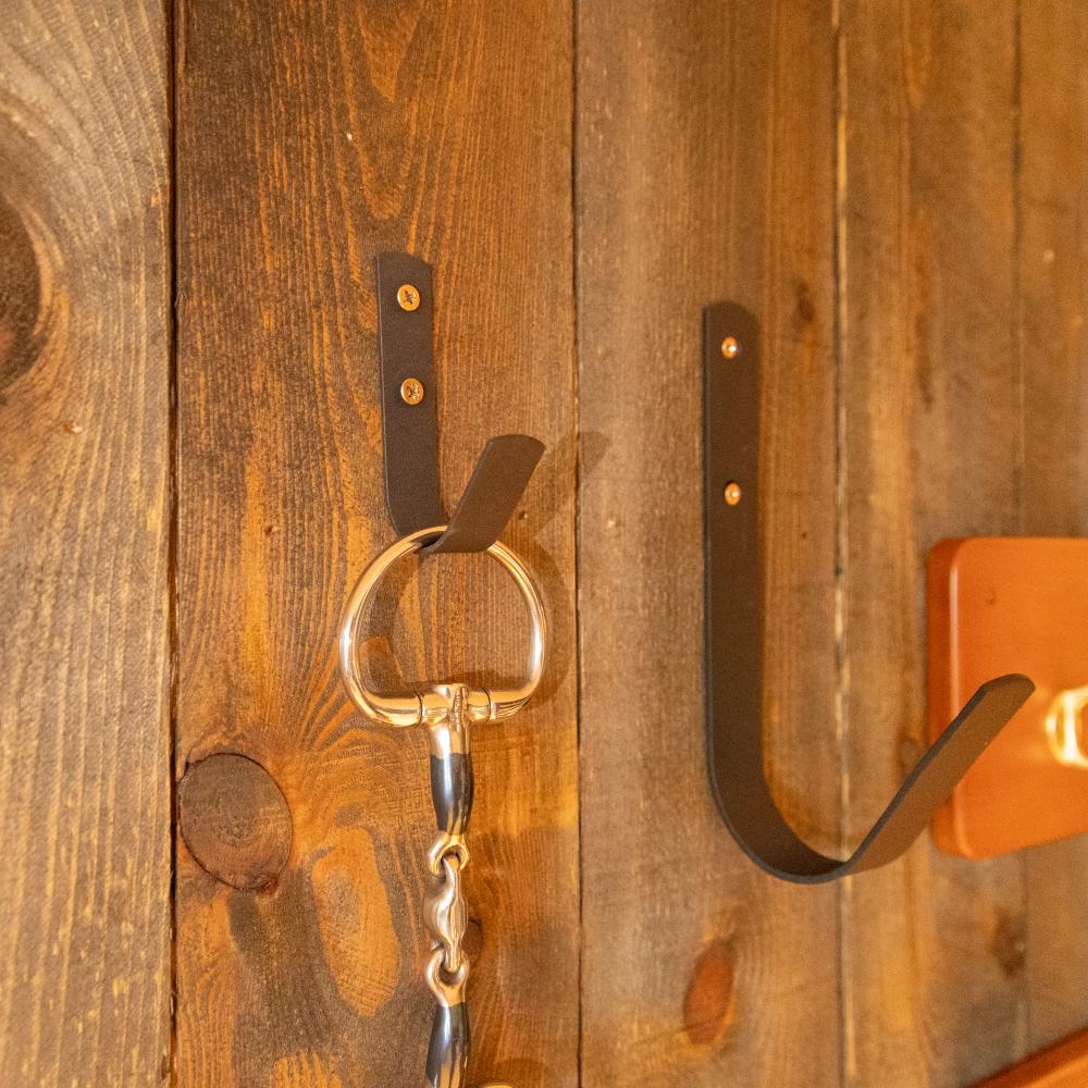 Small Hooks 5 pieces Matt | Grooming Deluxe | durable — Image 3