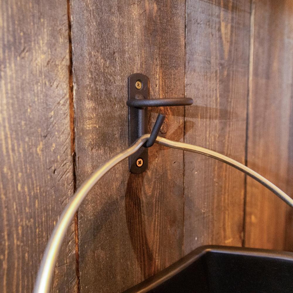 Bucket Holder Screw in Hook Matt | Grooming Deluxe | Durable — Image 5
