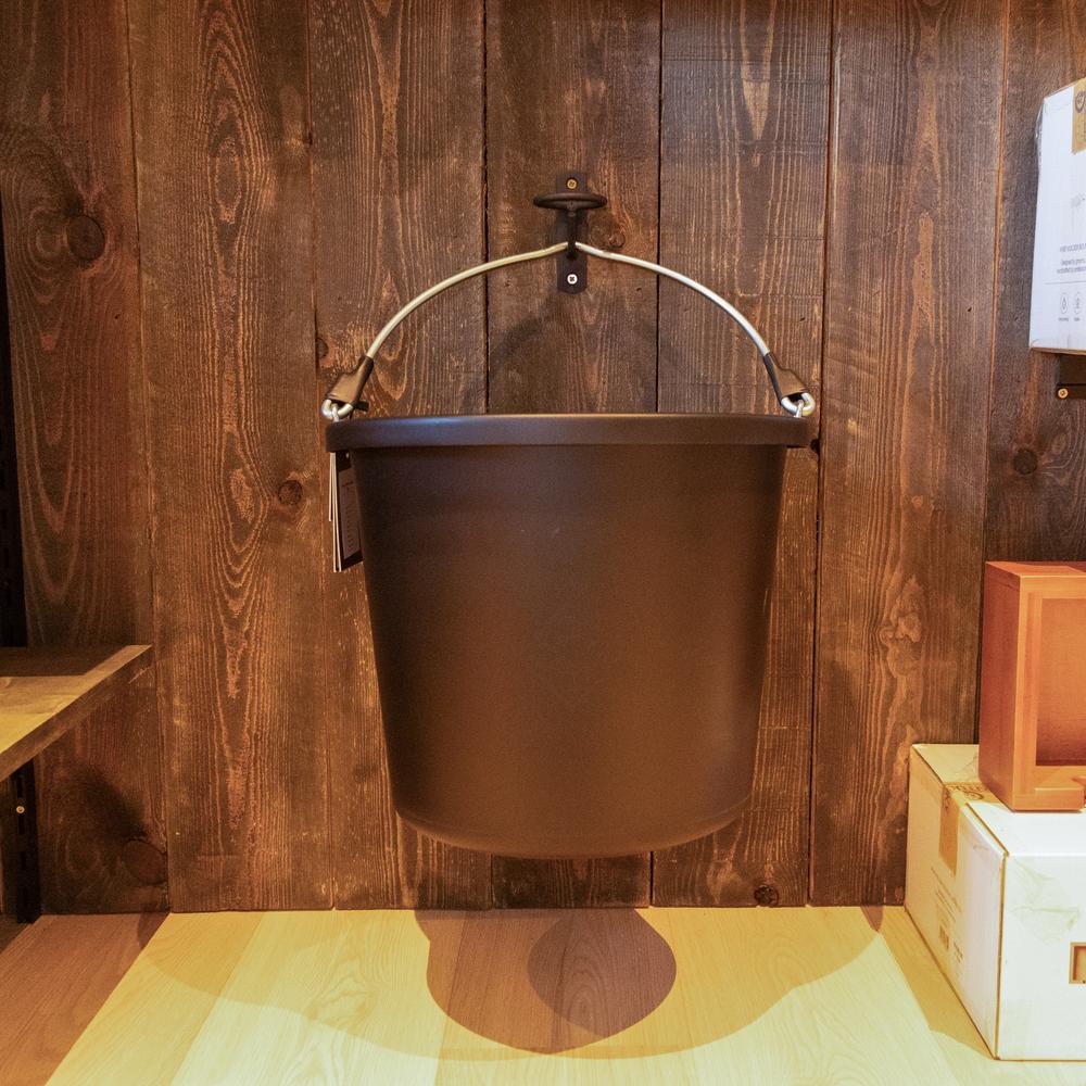 Bucket Holder Screw in Hook Matt | Grooming Deluxe | Durable — Image 6