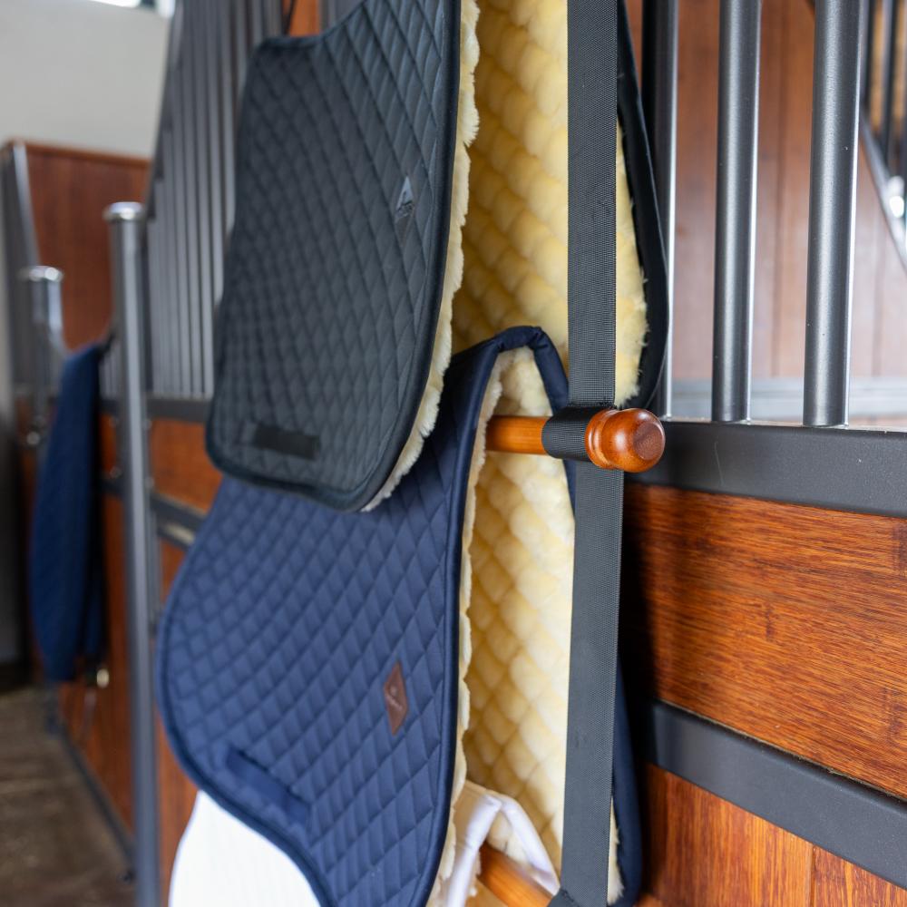 Saddle Pad Holder Luxe | Grooming Deluxe | Durable — Image 9