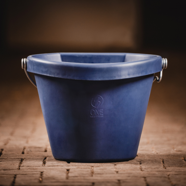 Boomerang Equestrian - One Equestrian Bucket Navy