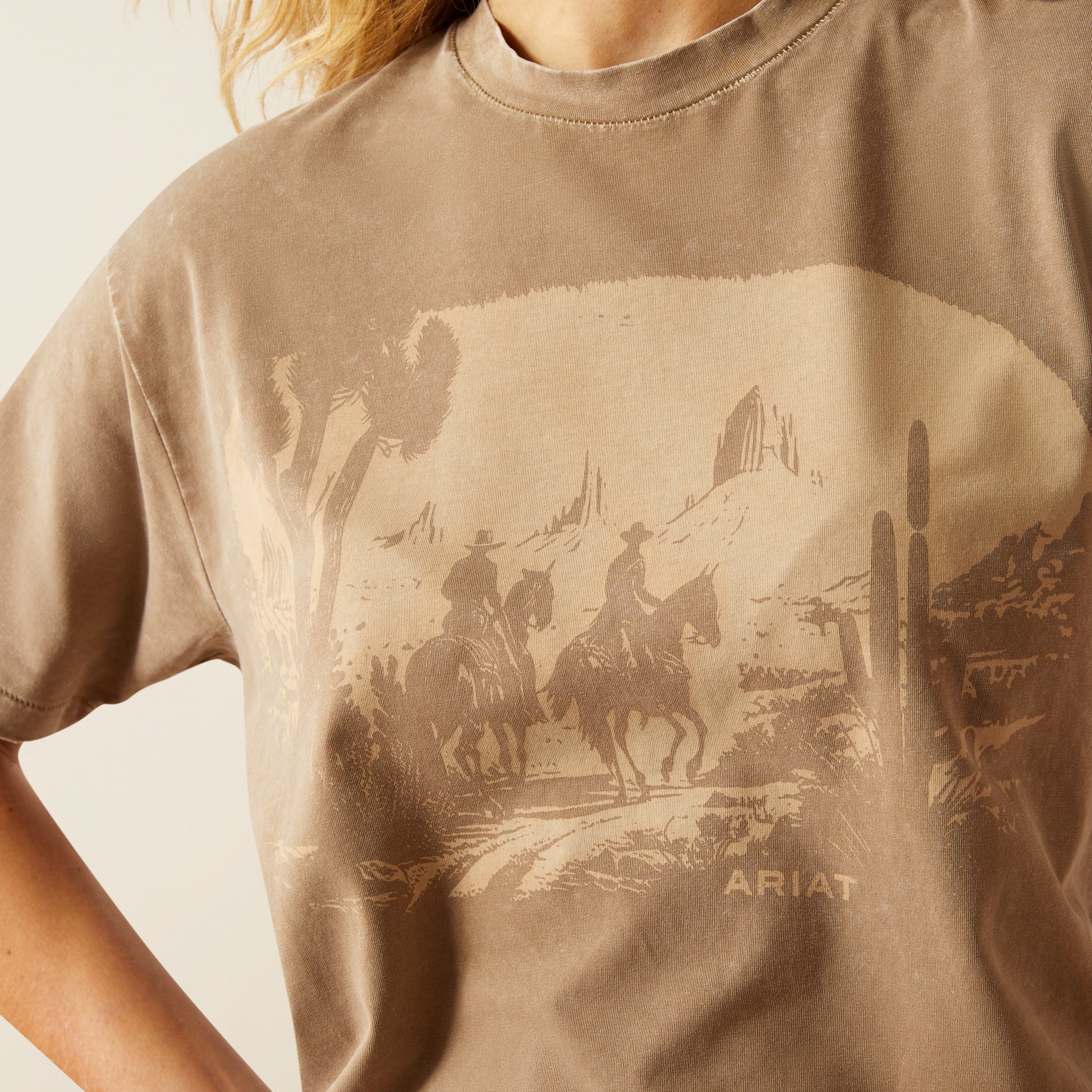 Boomerang Equestrian - Ariat Ladies Western Mural T-Shirt Washed Greige